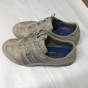 Skechers Women’s 7 Unity Existent Zigzag Strap Slip On Comfort Sneaker Tan 23074